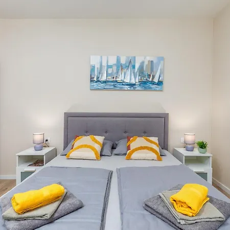 Tena With Private Swimming Pool Villa Medulin