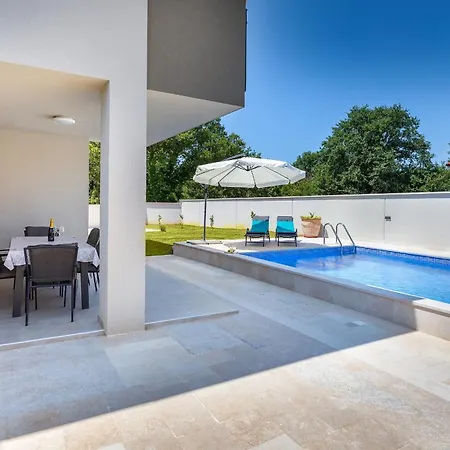 Villa Tena With Private Swimming Pool