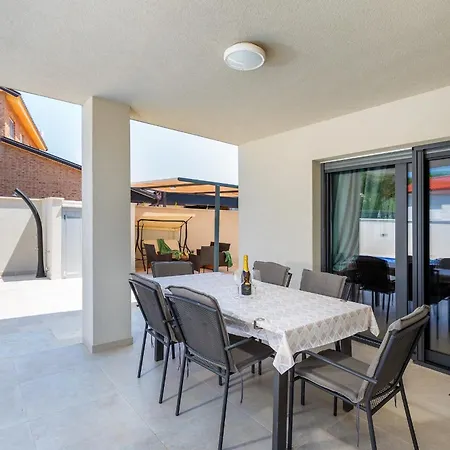 Tena With Private Swimming Pool Villa *