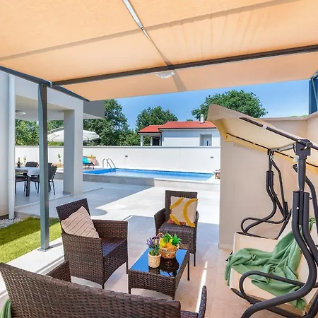 Villa Tena With Private Swimming Pool *