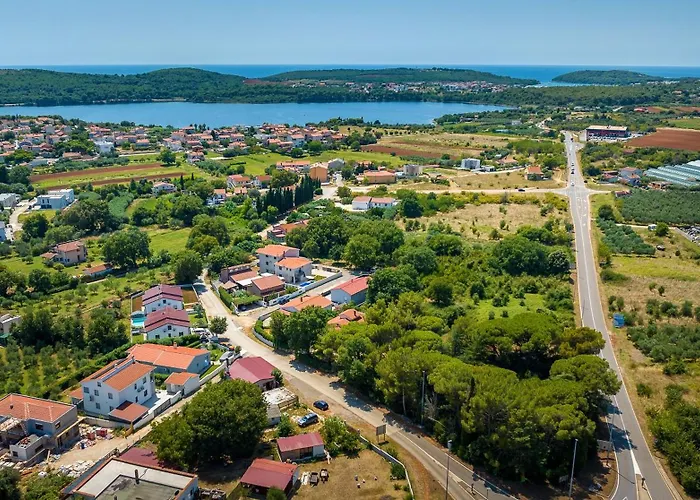 Vila Tena With Private Swimming Pool Medulin