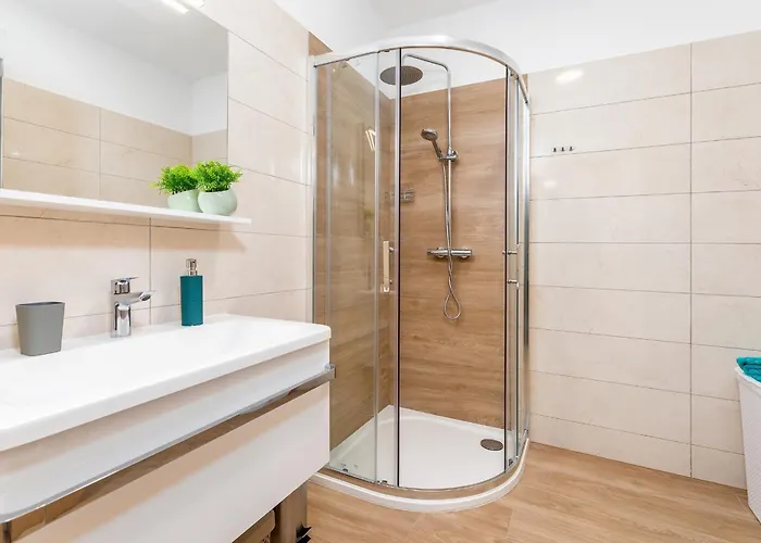 Tena With Private Swimming Pool