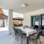 Tena With Private Swimming Pool Βίλα *